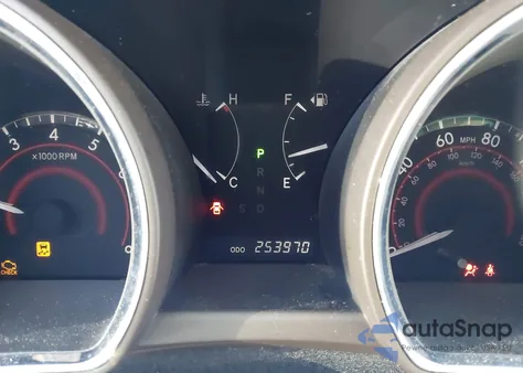 2010 Toyota Highlander Base V6 z USA, uszkodzony, nr VIN 5TDBK3EH8AS022085